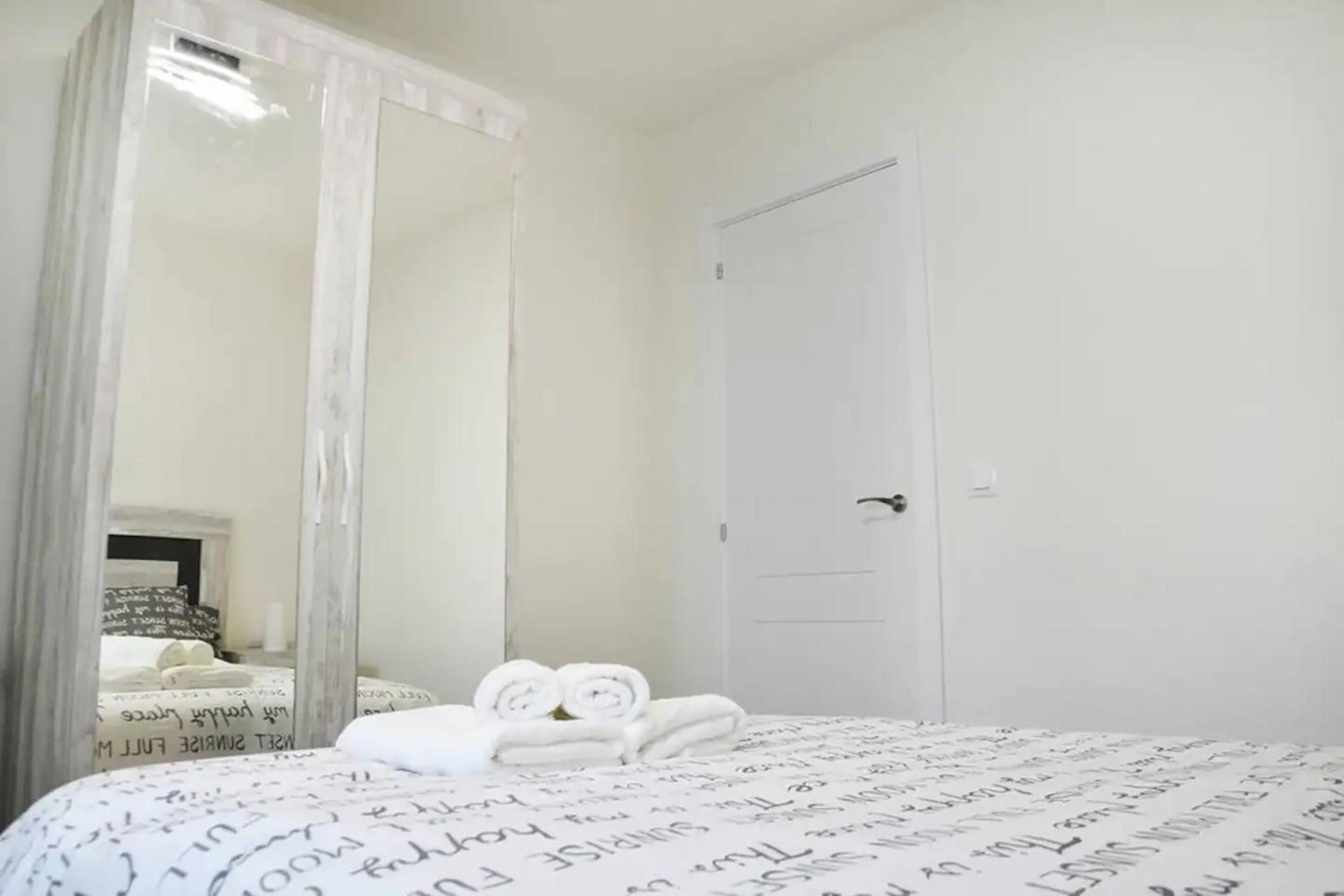 Nuevo Apartamento De 3 Dormitorios En Calle Alta Santander Exteriör bild